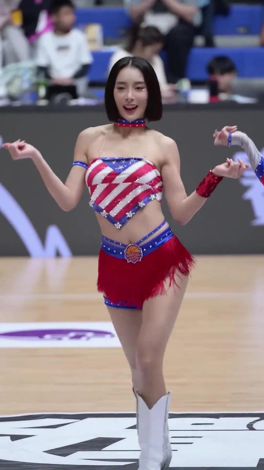 太離譜了 ！幾乎是完美女人！